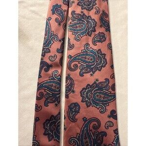 Carriage Cravats LTD Men’s Tie, Pink Paisley, 100% Silk- RN35124